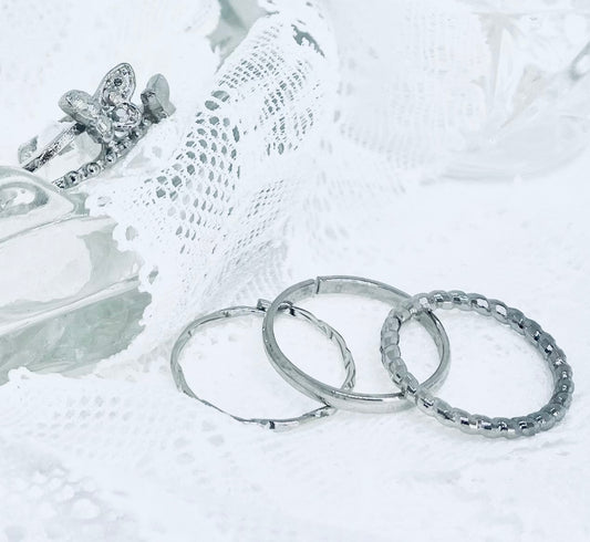 Set of butterfly twist rings - stylish and unique